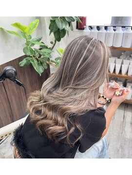 ベルヘアーデザイン 堺東(Belle hair Design) コントラストハイライト