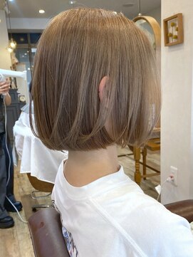 レガロヘアーデザイン(Regalo hair design) レイヤー切りっぱなしボブ×ブリーチオンミルクティアッシュ