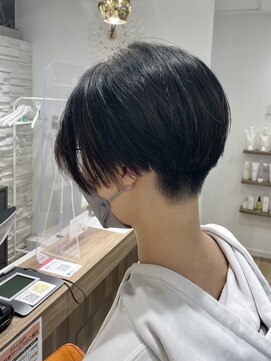 ピルボックス(PILL BOX) 耳掛けショート/刈り上げ/マッシュ/ベリーショート