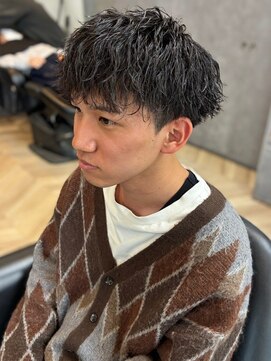 ステラ(STELLA) ツイストスパイラルパーマ 束感 ツーブロック マッシュ