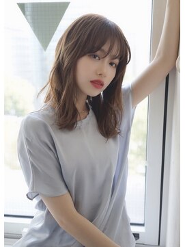 ソワリー 栄(THOiRY) 小顔カットが得意なスタイリストby坂元