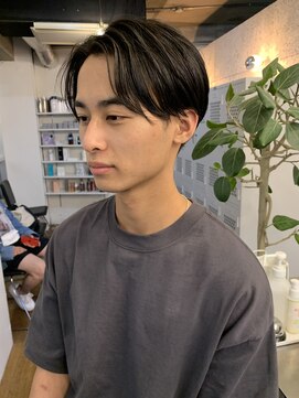 バイフィフス 原宿/表参道(by fifth) ◇センターパート 韓国ヘア ニュアンスパーマ トランクスヘア