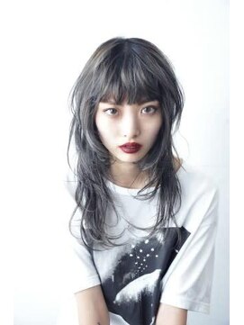 ココ 本八幡(KOKO) 夏くびれヘア黒髪ミディアムハイライトカラー髪質改善丸型卵型