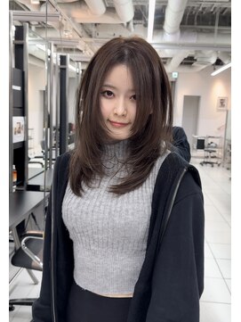 トニーアンドガイ 青山店(TONI & GUY) ミディアムレイヤー　抜け感レイヤー