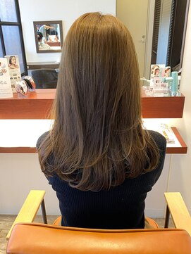 マーリャヘアー(mallia hair) レイヤースタイルレイヤーカットロングレイヤー小顔スタイル