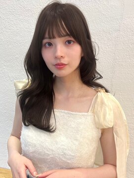 ユーフォリア 渋谷グランデ(Euphoria SHIBUYA GRANDE) ダークグレー　透明感カラー　顔周りカット　小顔カット　艶髪