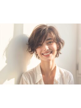 白髪染めでもおしゃれを楽しく♪ハイライトやインナーカラーで魅せる新しいグレイカラーをお届け【下赤塚】