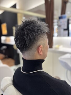 ペーハーセブン アーツ(Arts) フェードカット