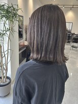 エミュ(emu.)&nbsp;赤みを抑えたい方に◎オリーブグレージュ