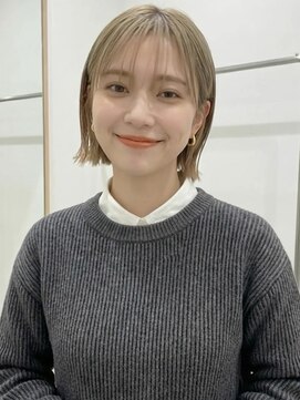 カバーヘア ブリス 志木南口駅前店(COVER HAIR bliss) ハイトーンカラーくびれヘア切りっぱなしボブ20代30代p志木