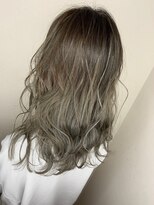 フロート 小阪店(float) グレーアッシュ_耳かけ,毛先パーマ,イメチェン