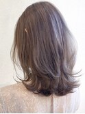 思わず触れたくなるシアンベージュ