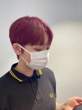 カンゴール サロン トウキョウ セントラル 原宿(KANGOL SALON TOKYO CENTRAL) NCTテヨン風 チェリーピンク