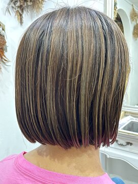 リロ(Lilo) アディクシーカラー　ボブ