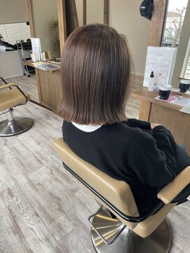 シキ(C key) 透明感グレージュ