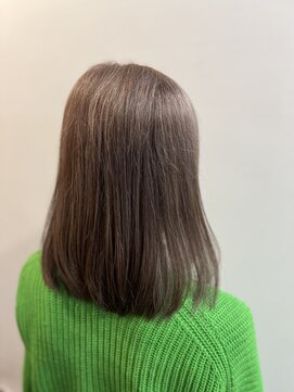 ピュアソウル(Pure Soul) 白髪ぼかしハイライト×ボブ［渋谷］