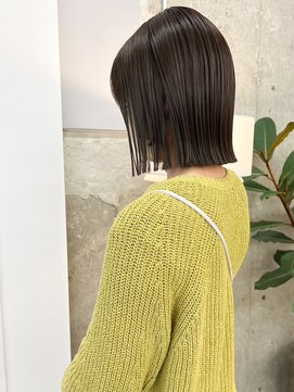 ノエ(noe) ボブ×オリーブベージュ