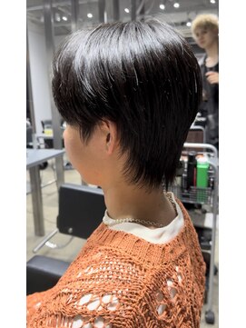 アストラ(ASTRA) クビレウルフ ダウンパーマ ハンサムショート