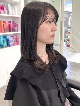 ウル 表参道(HOULe) レイヤー ミディアムレイヤー 寒色カラー 髪質改善 酸熱