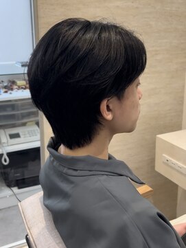 ラビス クローバー(Lovis clover) 夏におすすめセンターパートウルフカット♪あゆむ