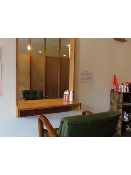 【2席のみのプライベート空間】少人数のゆったりとした空間。どんなお悩みもお気軽にご相談ください◎