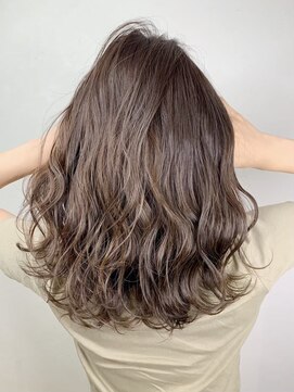 アンダーバーホワイト 泉佐野店(_WHITE) ☆ ハイライトカラー　ケアブリーチ　ダブルカラー　イルミナ