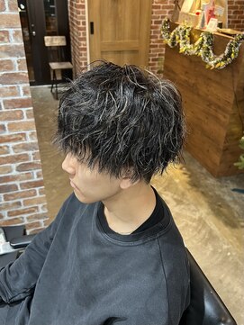 ヴィップルーム(viproom) メンズツーブロックメンズパーマフェードカットスパイラルパーマ