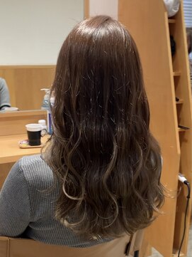 アンフィ 東京(Amphi) 【透明感抜群!!ULTOWAトリートメント♪】