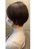 表情が柔らかくなる丸みショートボブ