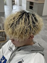 キャスト 三宮(cast)&nbsp;ハイトーン波巻きマッシュ