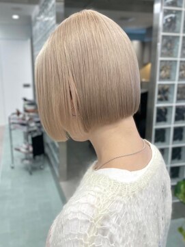 サンクマーケット 渋谷(cinq MARKET) 渋谷ブリーチカラーハイトーンカラー切りっぱなしボブ30代40代