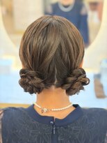 ヘアアレンジメント ボガスティーズ 溝の口店(Hair arrangement Vogusty's)&nbsp;ツインお団子/ツインヘア/フェミニン/かわいい