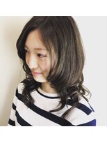 ヘアークリエイ トポライトウィロー 烏丸(Hair Create Polite willow) ノーバングレイヤーゆるふわパーマミディ