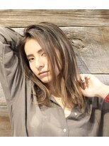 トルネード(TORNADO)&nbsp;外国人風ロブ ハイライトバレイヤージュ グレージュ 白髪ぼかし