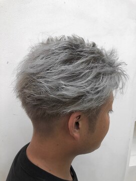 オーリーヘアー(Olliy hair) ホワイトシルバー　ブリーチオンカラー　30代40代50代
