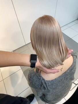 ロイス 神宮前(ROIS) 透明感ベージュカラー/ダブルカラー/ケアブリーチ[表参道駅]