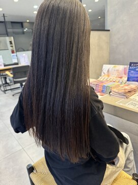 アチーブリス(achieve Liss) 艶感×透明感ブラウンカラー サラツヤストレート