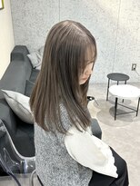 ローレン(Lolen.)&nbsp;シアグレージュ×小顔に見せるレイヤーカット