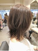 くびれヘアの外ハネスタイリング