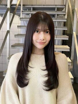 セラ(Cela) 小顔前髪ワンカールレイヤーカット