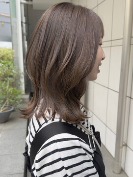 ティエラ 原宿 表参道(Tierra) 〈Tierra毛利仁美〉伸ばしかけの方にも！外ハネミディ