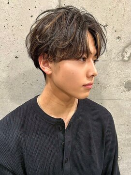 ヘアーアンドメイク ファット(Hair&Make PHAT) メンズカット無造作パーマセンターパートマッシュショート