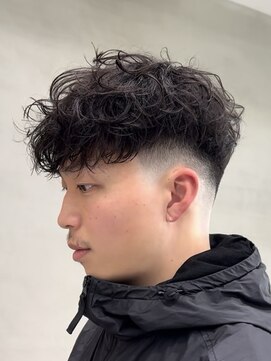 フィフス 渋谷(fifth) 渋谷スペインカールメンズパーマフリンジカットテーパーフェード