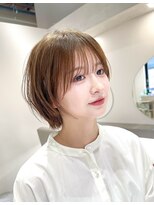 リブランド 銀座(REBRAND)&nbsp;透明感オリーブベージュ動きのあるショートボブ