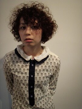 ルーツ(Roots) くるくるパーマ