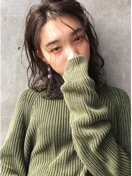 ルーム(Loom.) こぼれ毛ニュアンスミディアム【Loom./明治神宮前/原宿/表参道】