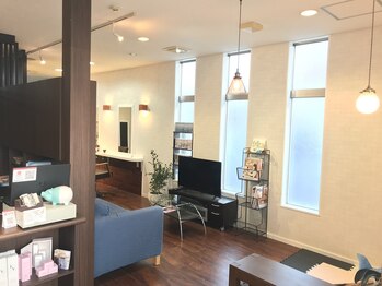 HAIR GARDEN Lucia【ヘアーガーデンルチア】