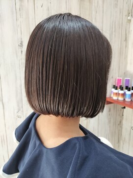 オリバー 諫早店(ORiVER) 前下りボブ