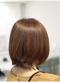ナチュラルカラーのショートボブ