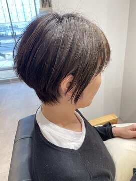 アメリ(ameri) 【ameri 仲丸】品のあるくびれショート